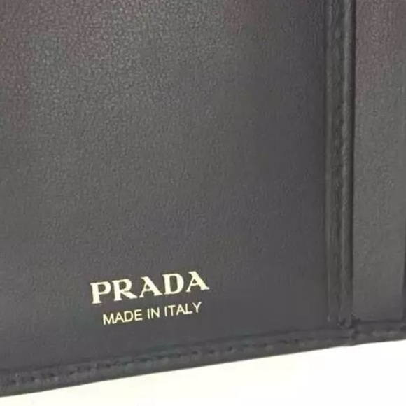 232 Preloved Prada Logo Studded Leather Bifold Wallet - Picture 8 of 9